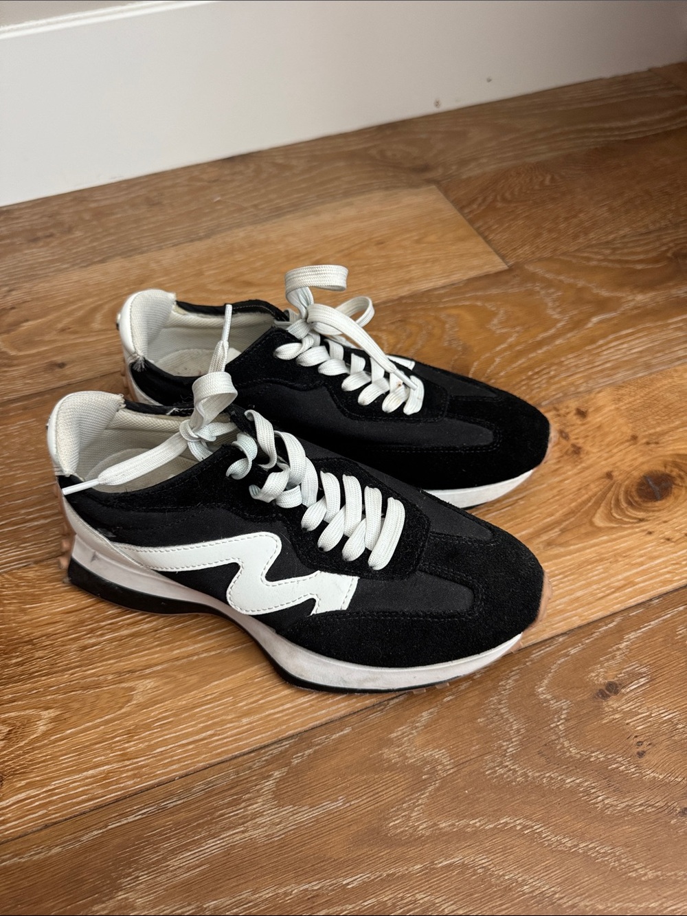 Steve Madden Black and White Retro Wave Lace-Up Sneakers